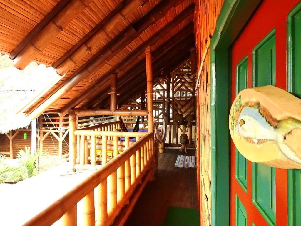 El Bochinche Hotel Mompiche Exterior photo